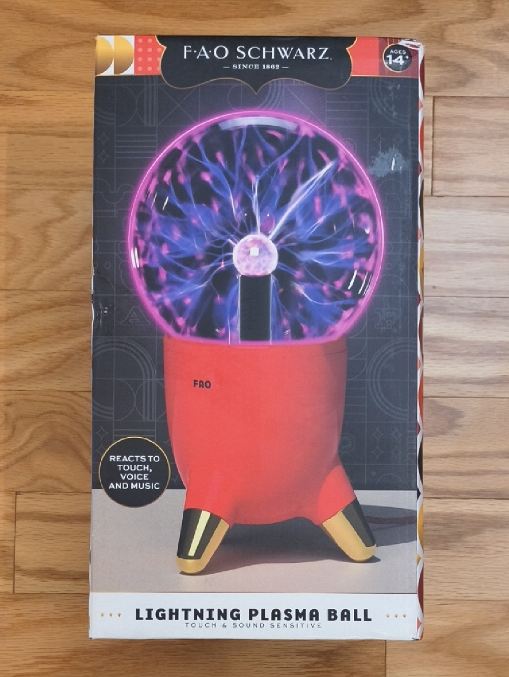 FAO Schwarz Lightning Plasma Globe Ages 14+ NWT Open Box